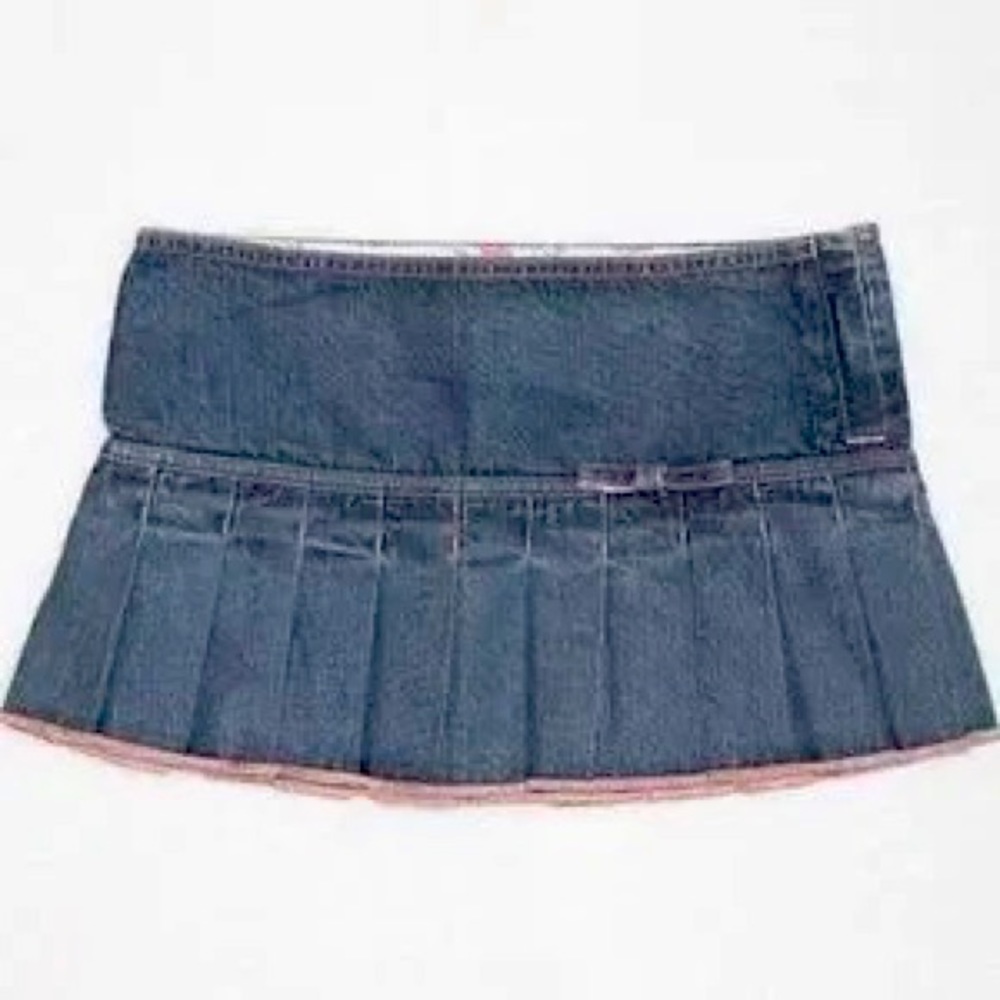 In search of: this skirt